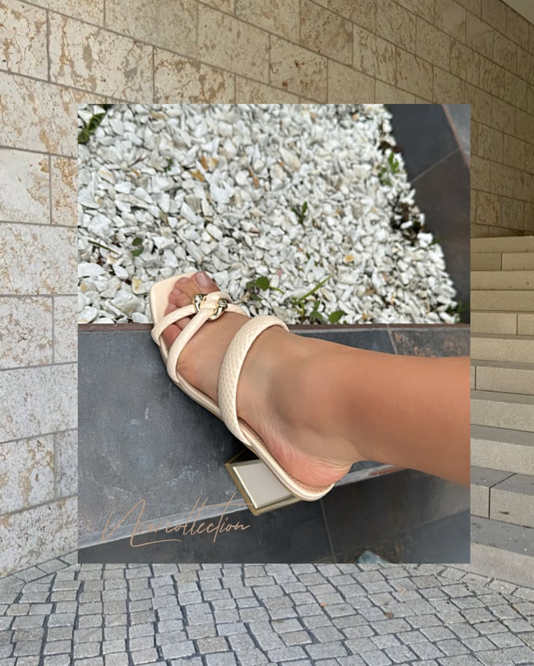 Elegancia nude con tiras trenzadas y detalle dorado. ¡El toque sofisticado para tu look!